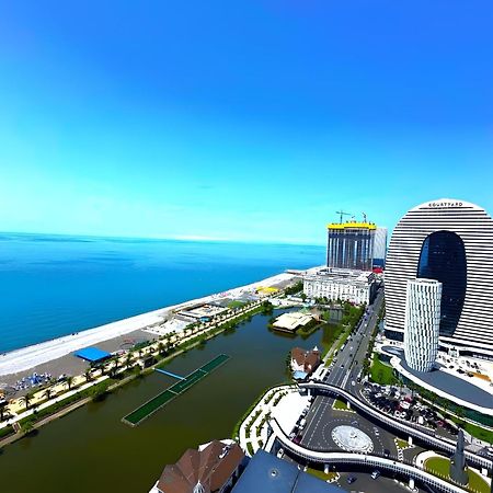 Panorama Seaview Batumi Lux Orbi City Exterior photo