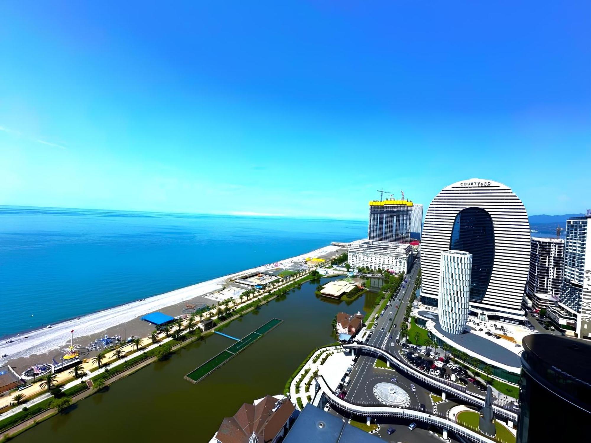 Panorama Seaview Batumi Lux Orbi City Exterior photo